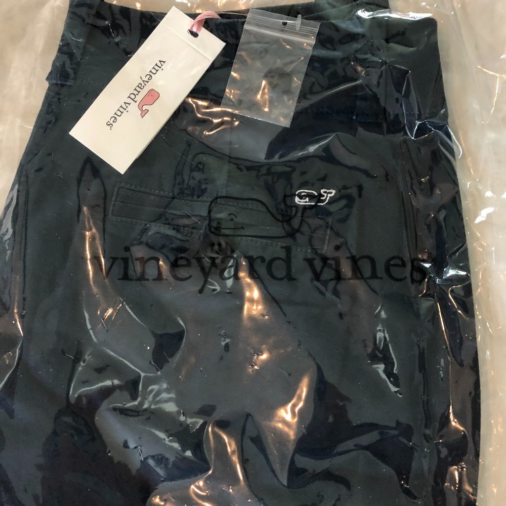 Vineyard Vines womens 5" shorts